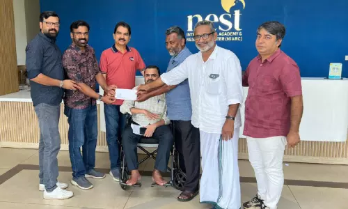 നിയാർക്ക് ബഹ്‌റൈൻ സഹായം കൈമാറി