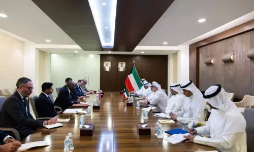 കുവൈത്ത്- യു.കെ ​ മന്ത്രിമാർ ചർച്ച നടത്തി; അന്താരാഷ്ട്ര കപ്പൽ പാതകൾ സംരക്ഷിക്കണം