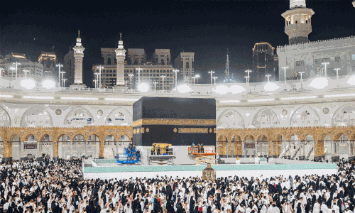 ഹജ്ജ് ഒരുക്കം: കിസ്‌വ ഉയർത്തിക്കെട്ടി; കഅ്ബയുടെ വാർഷിക അറ്റകുറ്റപ്പണികൾ പൂർത്തിയായി