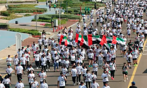 ‘നിങ്ങളുടെ രാഷ്ട്രം ശക്​തമാണ്​’; അബൂദബിയിൽ ഓട്ടമത്സരത്തിൽ വൻ പങ്കാളിത്തം