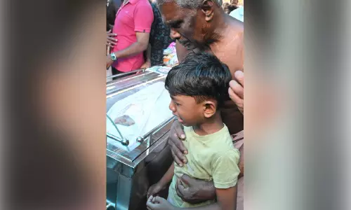 ആശ ടീച്ചർ കുട്ടികളുടെ പ്രിയ ഗുരു