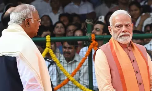 പ്രസംഗം 30 മിനിറ്റ്, കോൺഗ്രസിനെ പറഞ്ഞത് 59 തവണ; മോദിജിയുടെ മുൻഗണന വനിതകൾക്കല്ല -പരിഹാസവുമായി ഖാർഗെ