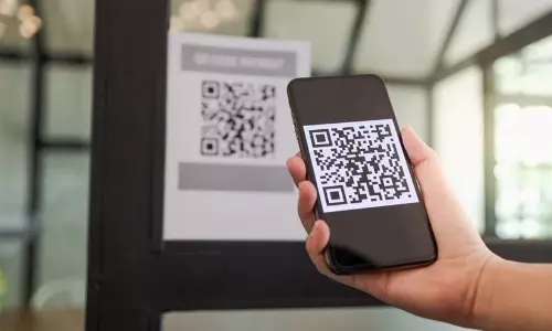 സഞ്ചാരികളുടെ സുരക്ഷ ഉറപ്പാക്കാൻ പഹൽഗാം; വ്യാപാരികൾക്ക് പോലീസ് വെരിഫിക്കേഷനും ക്യൂ.ആർ കോഡും