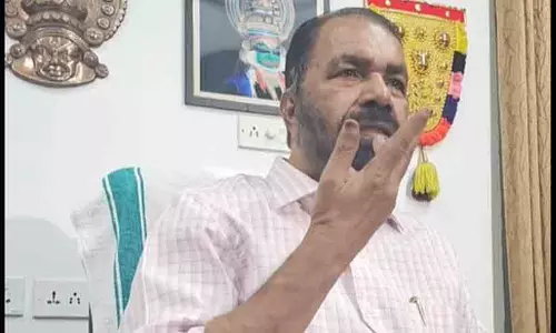 ‘ചുമ്മാ ഓരോരുത്തര് കേറി ഡൽഹിക്ക് പോകുന്നു, കേരള ഹൗസിൽ കൂർക്കം വലിച്ചുറങ്ങുന്നു’ -കോൺഗ്രസിനെ പരിഹസിച്ച് മന്ത്രി ശിവൻകുട്ടി