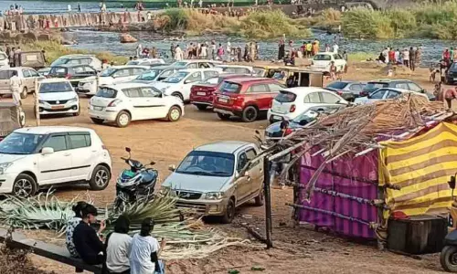 എളാട് ചെക്ക് ഡാം സന്ദർശകർക്ക് സുരക്ഷ സംവിധാനങ്ങൾ വേണമെന്ന്