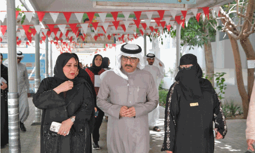 സ്‌കൂളുകൾ തുറന്നു; സന്ദർശനം നടത്തി വിദ്യാഭ്യാസ മന്ത്രി