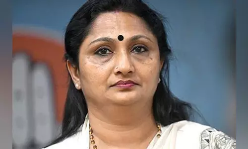 പാർട്ടിയെ അപകീർത്തിപ്പെടുത്താൻ വ്യാജ അക്കൗണ്ടുകൾ; ഡി.ജി.പിക്ക് പരാതിയുമായി ദീപ്തി മേരി വർഗീസ്