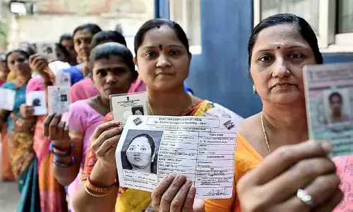 തമിഴ്നാട്ടിൽ ഇന്ന് പ്രചാരണ കൊടിയിറക്കം; വോട്ടർമാർക്ക് പണവിതരണം തകൃതി