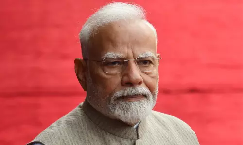 വ​രൂ മോ​ദി, സ്ത്രീ​ക​ളോ​ട് മാ​പ്പ് പ​റ​യൂ...