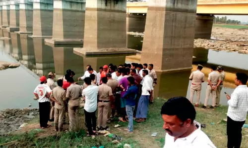 കാ​വേ​രി ന​ദി​യി​ൽ ആ​റ് പേ​ർ മു​ങ്ങി​മ​രി​ച്ചു