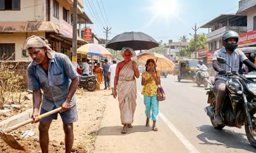 ചൂ​ട് 39 ഡി​ഗ്രി​യെ​ത്തും; ജാ​ഗ്ര​ത​യോ​ടെ പ​ത്ത​നം​തി​ട്ട