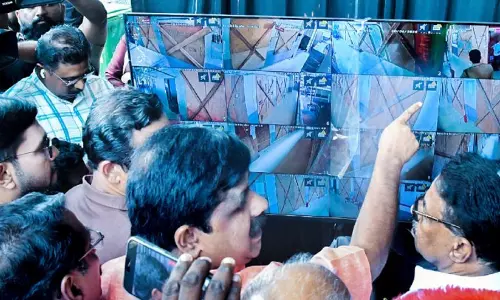 കോഴിക്കോട്ട് പോളിങ് സാമഗ്രികൾ സൂക്ഷിച്ച മുറി തുറന്ന സംഭവത്തിൽ ഗുരുതര വീഴ്ചയെന്ന് റിപ്പോർട്ട്