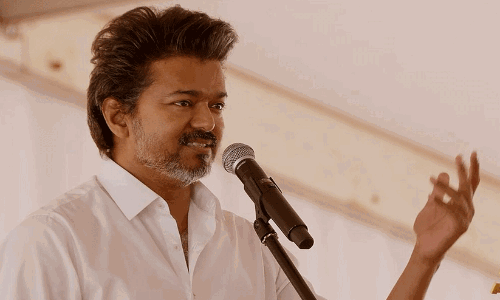 പുത്തൻ ഉടുപ്പും കിൻഡർ ജോയിയും നിങ്ങൾ കരഞ്ഞു വാങ്ങാറില്ലേ? അതുപോലെ നിങ്ങൾക്ക് ഇഷ്ടപ്പെട്ട വിജയെയും വിജയിപ്പിക്കണം; കുട്ടികളിലൂടെ വോട്ട് തേടി വിജയ്