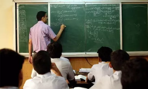 യൂ​നി​ഫോം, ഉ​ച്ച​ഭ​ക്ഷ​ണ പ​ദ്ധ​തി: എ​യ്ഡ​ഡ് സ്കൂ​ൾ പ്ര​ധാ​നാ​ധ്യാ​പ​ക​ർ​ക്ക് സ​ർ​ക്കാ​ർ ന​ൽ​കാ​നു​ള്ള​ത് ല​ക്ഷ​ങ്ങ​ളു​ടെ കു​ടി​ശ്ശി​ക