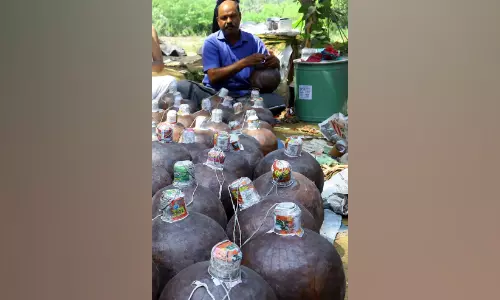 ദുരന്തം കാതോർത്ത് കഴിയുന്നവർ; ഒടുവിൽ കരിഞ്ഞൊടുങ്ങാൻ വിധി