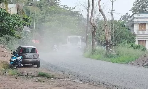 മാറിക-കോലാനി റോഡ് നിർമാണം ഒച്ചിഴയും വേഗത്തിൽ;പൊടിശല്യത്തിൽ വലഞ്ഞ് നാട്ടുകാർ