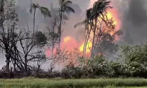 അളവിൽ കൂടുതൽ വെടിമരുന്ന് കണ്ടെത്തി; പാറമേക്കാവിന്റെ വെടിക്കെട്ട് നിർമ്മാണത്തിന് സ്റ്റോപ്പ് മെമ്മോ