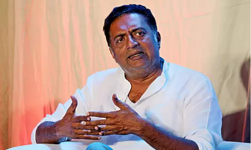 രാമായണത്തെക്കുറിച്ചുള്ള ആ പരാമർശം ഹിന്ദു മതവികാരം വ്രണപ്പെടുത്തി; പ്രകാശ് രാജിനെതിരെ പരാതിയുമായി ബി.ജെ.പി നേതാവ്