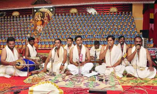 ‘ക്രിസ്തീയ ഭക്തിഗാനത്തിൽ ഒരു തെറ്റുമില്ല, അപരാധമാല്ല; വിവാദം ഇളക്കിവിട്ട് ഇവിടെയുള്ള സൗഹാർദം തകർക്കരുത്’ -നന്ദഗോവിന്ദം ഭജൻസിനെതിരായ വിമർശനത്തിൽ ക്ഷേത്രകമ്മിറ്റി