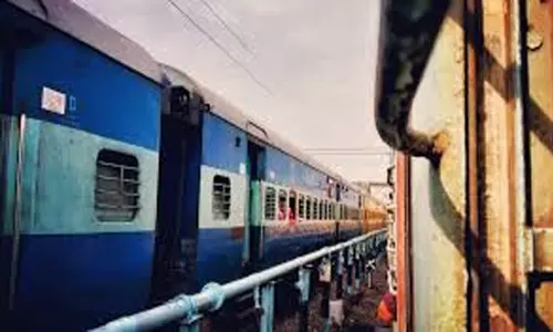 ട്രെയിനിന് നേരെ കല്ലെറിഞ്ഞത് ഇഷ്ട ടീം തോറ്റതിനാലെന്ന് യുവാവ്