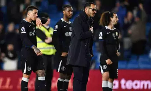 തുടർച്ചയായ അഞ്ചാം തോൽവി; താരങ്ങൾക്കെതിരെ ആഞ്ഞടിച്ച് ചെൽസി പരിശീലകൻ ലിയാം റോസെനിയർ