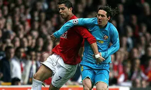 മെസ്സിയോ റൊണാൾഡോയോ? ഗോട്ടിനെ പ്രഖ്യാപിച്ച് പ്രീമിയർ ലീഗ് താരം