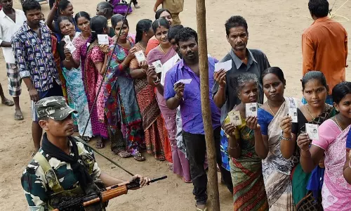 തമിഴകത്ത് ഇന്ന് 5.73 കോടി പേർ ബൂത്തുകളിലേക്ക്; 14.59 ല​ക്ഷം ക​ന്നി വോ​ട്ട​ർ​മാ​ർ