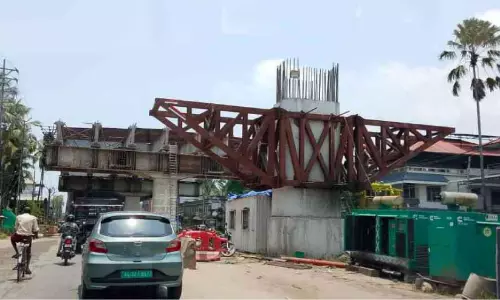 അ​രൂ​ർ-​തു​റ​വൂ​ർ ഉ​യ​ര​പ്പാ​ത നി​ർ​മാ​ണം ഇ​നി​യും വൈ​കും