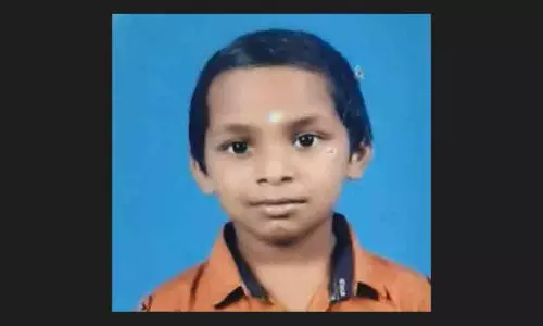 ബനിയൻ കഴുത്തിൽ കുടുങ്ങി 10 വയസ്സുകാരന് ദാരുണാന്ത്യം