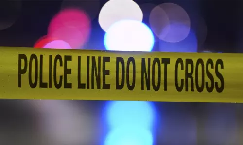 ഛത്തീസ്ഗഡിൽ ഭാര്യയുടെ വെട്ടിയെടുത്ത തലയുമായി ഗ്രാമത്തിലൂടെ കറങ്ങിനടന്ന് യുവാവ്; അറസ്റ്റ്