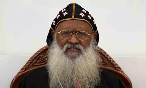 വെടിക്കെട്ടിനെതിരെ ഓർത്തഡോക്സ് സഭ അധ്യക്ഷൻ: ‘എല്ലാ മതങ്ങളും വിവേകപൂർണമായ തീരുമാനമെടുക്കണം, വെടിക്കെട്ടിലല്ല, ഹൃദയവിശുദ്ധിയിലാണ് പരിശുദ്ധർ പ്രസാദിക്കുക’