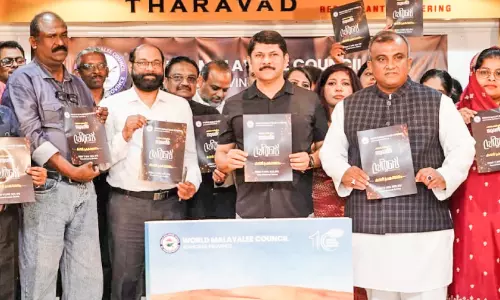 അ​ൽ ഖോ​ബാ​ർ ഡ​ബ്ല്യു.​എം.​സി സു​വ​നീ​ർ ‘സ​ർ​ബ്’ ക​വ​ർ പേ​ജ് പ്ര​കാ​ശ​നം ചെ​യ്തു