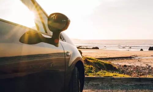 വേനൽക്കാലത്ത് കാർ തണുപ്പിക്കാനും സുരക്ഷിതമായി യാത്ര ചെയ്യാനും ശ്രദ്ധിക്കേണ്ട കാര്യങ്ങൾ