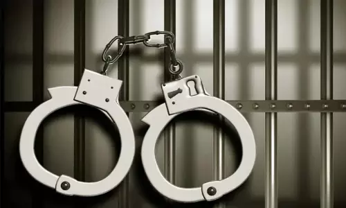 വിദ്യാർഥിനി മരിച്ച സംഭവം: ദുരൂഹതയാരോപിച്ച് പെൺകുട്ടിയുടെ അമ്മ