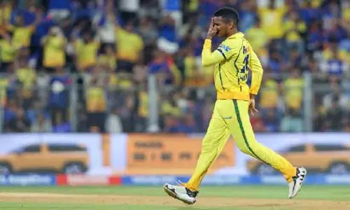 അ​വ​സാ​ന നി​മി​ഷ​ത്തി​ൽ ഇം​പാ​ക്ട് ​സ​ബി​ൽ മാ​റ്റം; നാ​ലു വി​ക്ക​റ്റു​മാ​യി ചെ​ന്നൈ​യു​ടെ വി​ജ​യ ശി​ൽ​പി​യാ​യ വി​ൻ​ഡീ​സ് താ​രം