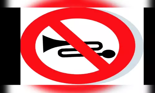 അമിത ശബ്ദം; കാറുകൾ കണ്ടുകെട്ടി ട്രാഫിക് പൊലീസ്