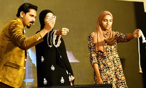 മാധ്യമം എജു കഫേ; ആകാംക്ഷയുടെ മുനമ്പിലെത്തിച്ച് മെൻറലിസ്റ്റ് താഹിർ