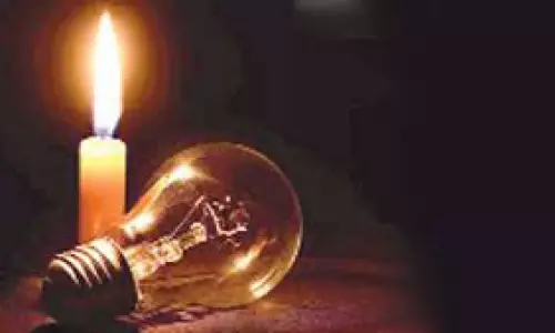 കടുത്ത വേനൽ; അപ്രഖ്യാപിത പവർകട്ടിൽ വെന്തുരുകി ജനം