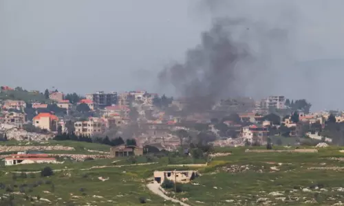 വെടിനിർത്തൽ അർത്ഥശൂന്യം; ലബനാനിൽ ഇസ്രായേൽ കടന്നാക്രമണം തുടരുന്നു; തിരിച്ചടിക്കുമെന്ന് ഹിസ്ബുല്ല