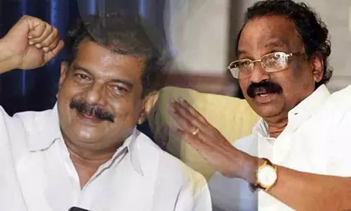 പി.വി അൻവർ ഓന്തിനെ പോലെയെന്ന് എ.കെബാലൻ