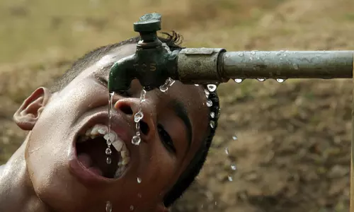 കുടിവെള്ളത്തിന് നെട്ടോട്ടമോടി നാട്; കണ്ടില്ലെന്ന് നടിച്ച് അധികൃതർ