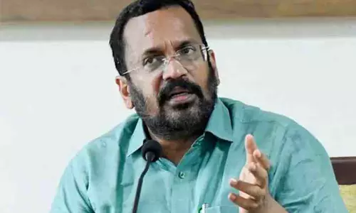 സെൽഫ് ലോക്ക്ഡൗണിന് വിധേയമാകണം, ട്രാഫിക്ക് സിഗ്നലുകളുടെ സമയം കുറക്കുന്നത് പരിശോധിക്കും -കെ. രാജൻ