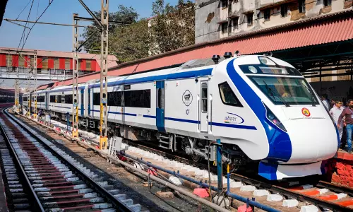 കേരളത്തിലെ ആദ്യത്തെ വന്ദേ ഭാരത് എക്സ്പ്രസിന് മൂന്ന് വയസ്സ് തികയുന്നു