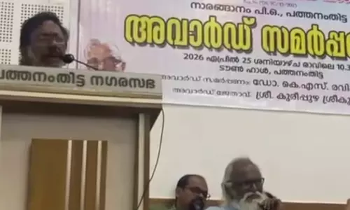 കുരിപ്പുഴ ശ്രീകുമാറിന്റെ പ്രസംഗം തടസ്സപ്പെടുത്തി ബി.ജെ.പി മുൻജില്ല പ്രസിഡന്റ്
