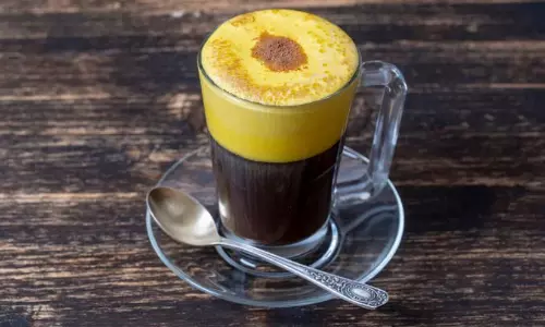 ഇന്‍റർനെറ്റിൽ വൈറലായ `വിയറ്റ്നാമിസ് എഗ്ഗ് കോഫി ആരോഗ്യത്തിന് ഭീഷണിയോ?