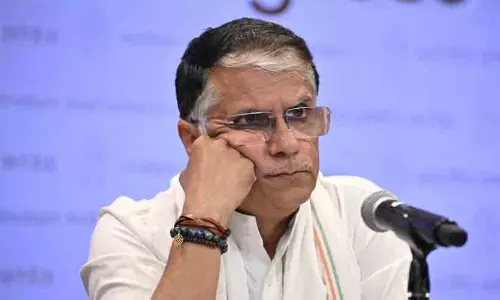 പവൻ ഖേരക്ക് ഐക്യദാർഢ്യവുമായി കോൺഗ്രസ്