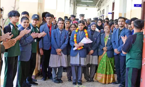 വിജയികൾക്ക് എം.ഇ.എസ് സ്കൂളിന്റെ അനുമോദനം