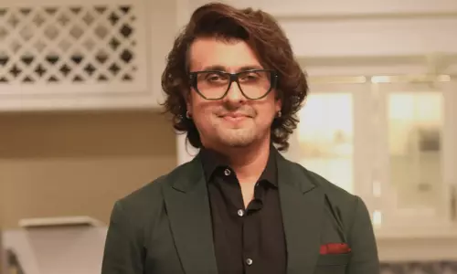 ആരാധകർക്ക് സർപ്രൈസ് നൽകി സോനു നിഗം; വിഡിയോ വൈറൽ