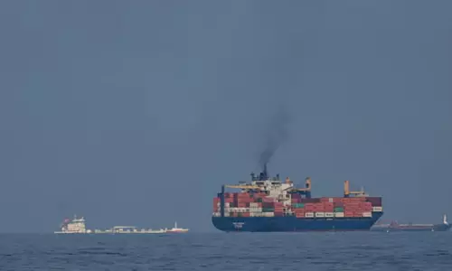 ഇന്ത്യൻ ജീവനക്കാരുള്ള കപ്പലിന് നേരെ ഇറാന്റെ ആക്രമണം