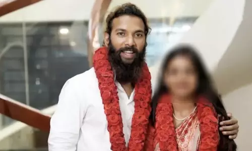 കുംഭമേള വൈറല്‍ താരത്തിന്‍റെ വിവാഹം: സി.പി.എം നേതാക്കളെ പ്രതിയാക്കണമെന്ന ഹരജിക്ക്​ ഇടക്കാല സ്‌റ്റേ